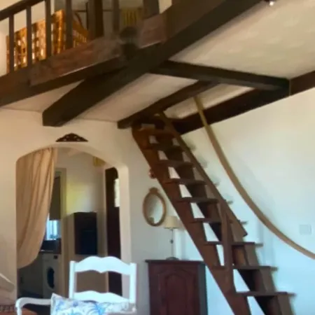 Beachfront Villa, 3 Beds Walking Distance To Beaches With Superb Views 泰晤勒·苏尔·梅尔