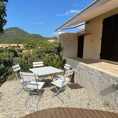 Beachfront Villa, 3 Beds Walking Distance To Beaches With Superb Views Théoule-sur-Mer
