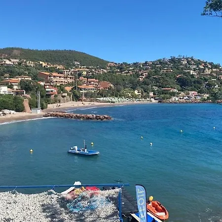 Beachfront Villa, 3 Beds Walking Distance To Beaches With Superb Views Hébergement de vacances Théoule-sur-Mer