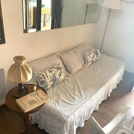 Beachfront Villa, 3 Beds Walking Distance To Beaches With Superb Views *