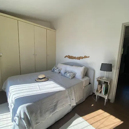 Hébergement de vacances Beachfront Villa, 3 Beds Walking Distance To Beaches With Superb Views Théoule-sur-Mer