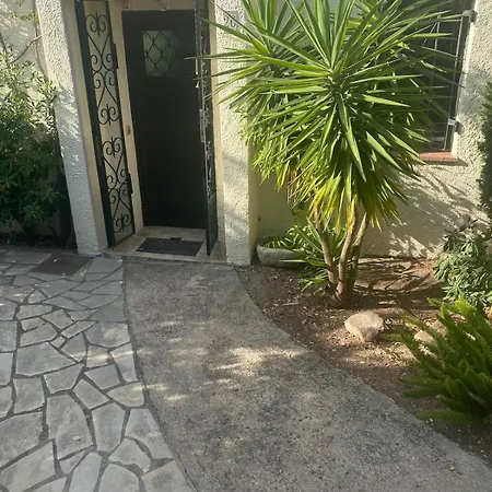 度假居 Beachfront Villa, 3 Beds Walking Distance To Beaches With Superb Views 泰晤勒·苏尔·梅尔